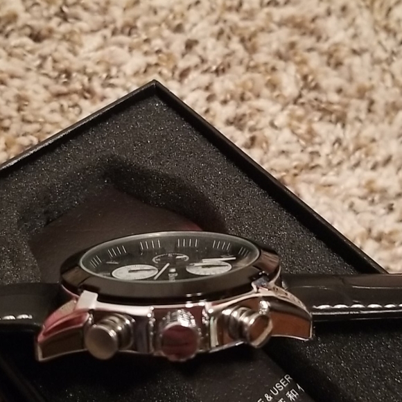 Men's Black Quartz Watch - Picture 2 of 4